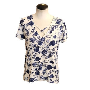 Womens Lucky Brand white & blue floral v neck strappy top size Small.